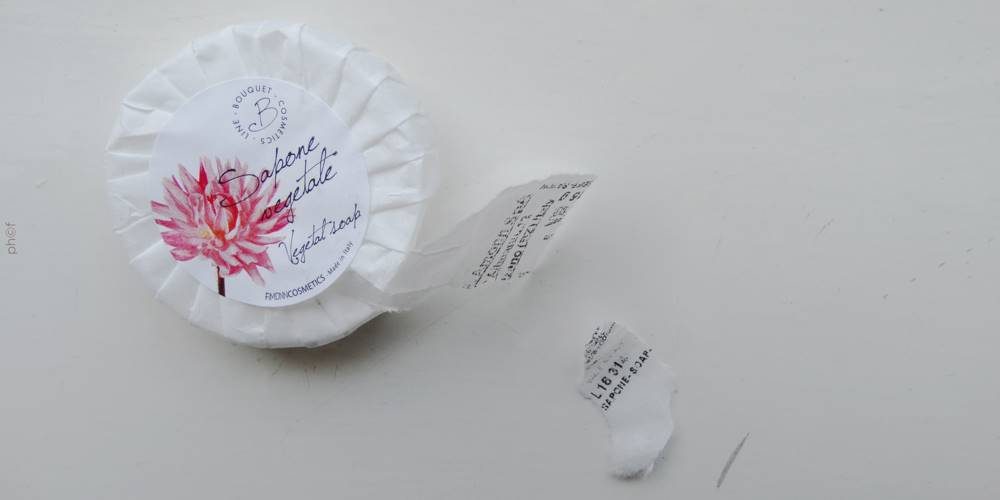 Il segnaposto dipinto a mano.